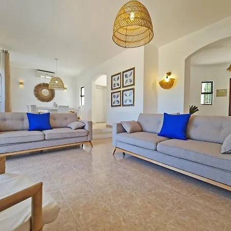 Casa Vitoria Villa