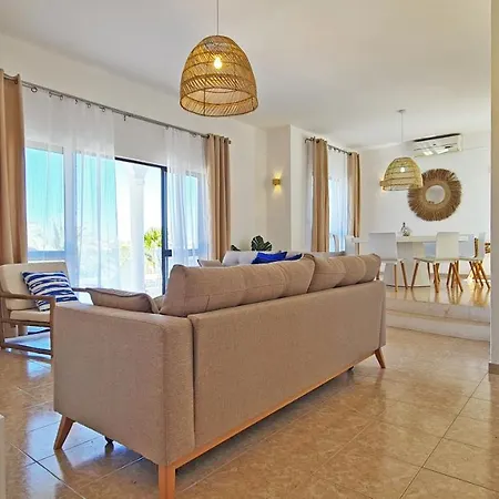 Casa Vitoria * 培拉